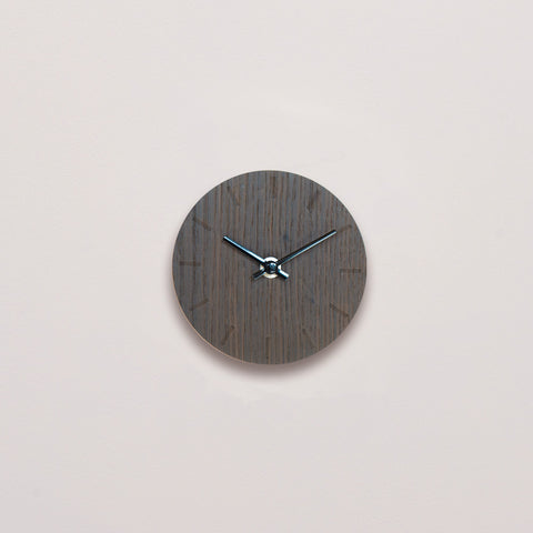 Dark Oak vægur - Ø12cm