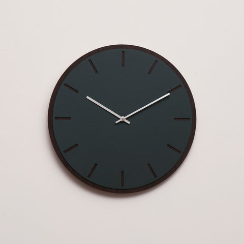 Conifer Dark Oak vægur – Ø28/Ø38 cm