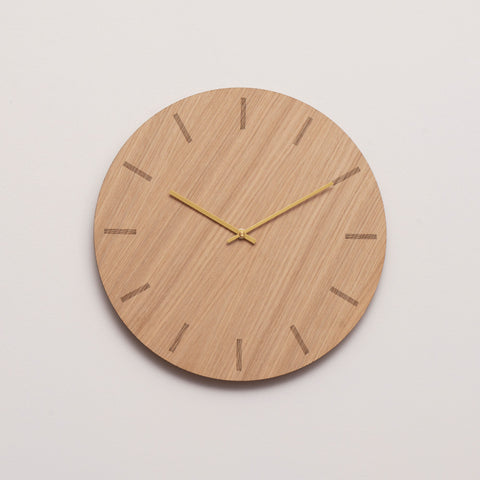 Light Oak vægur – Ø28/Ø38 cm