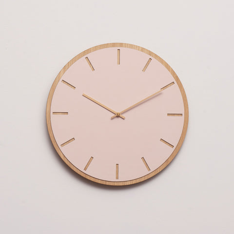 Powder Oak vægur – Ø28/Ø38 cm