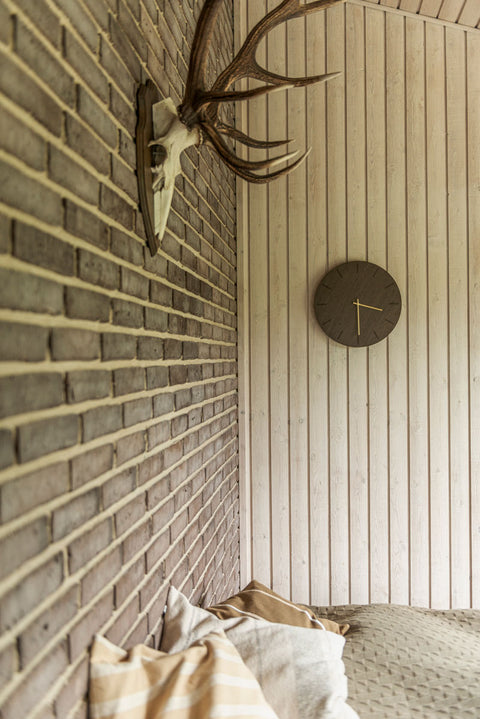 Dark Oak vægur – Ø28/Ø38 cm