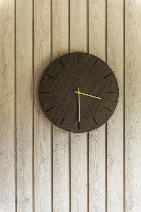 Dark Oak vægur – Ø28/Ø38 cm