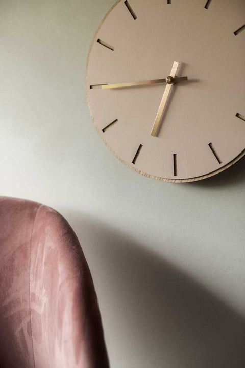 Powder Oak vægur – Ø28/Ø38 cm