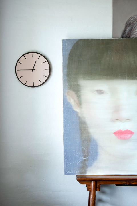 Powder Dark Oak vægur – Ø28/Ø38 cm