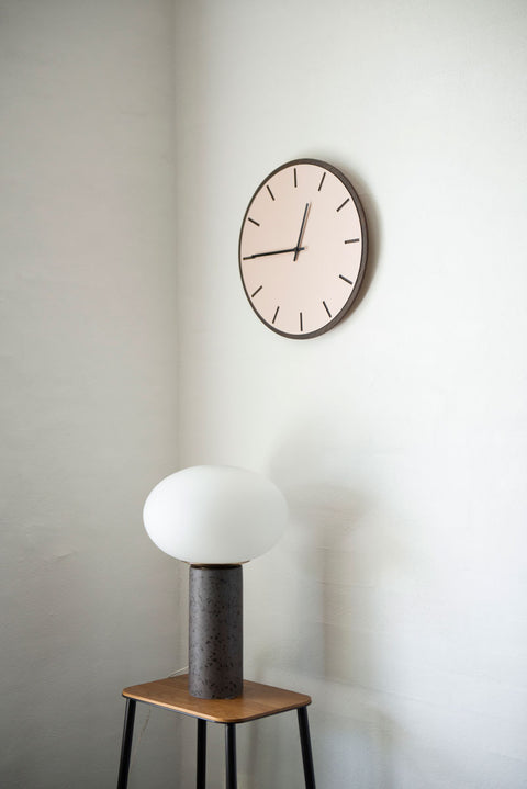 Powder Dark Oak vægur – Ø28/Ø38 cm