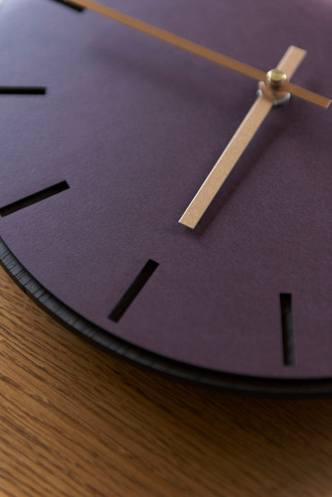 Burgundy Dark Oak vægur – Ø28/Ø38 cm