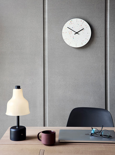 Recy Wall Clock m. sorte visere